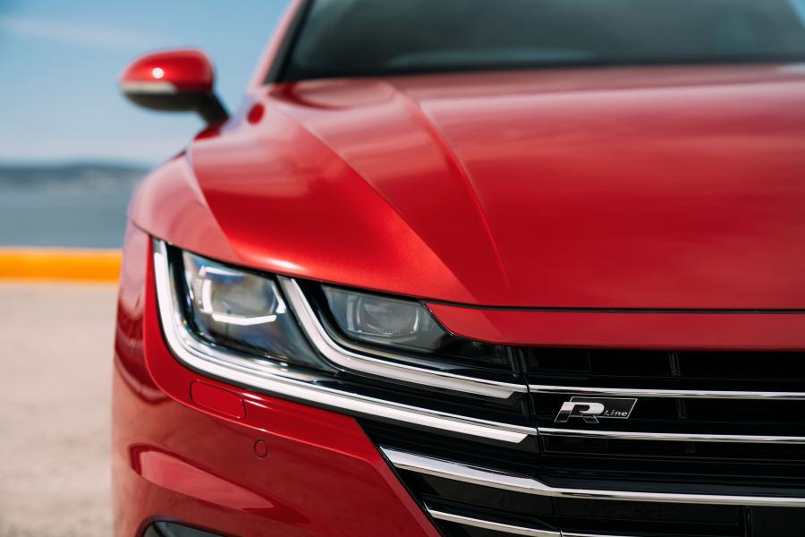 Детали экстерьера Volkswagen Arteon 4Motion R-Line 2017 года  (AU) (фото 9 из 40)